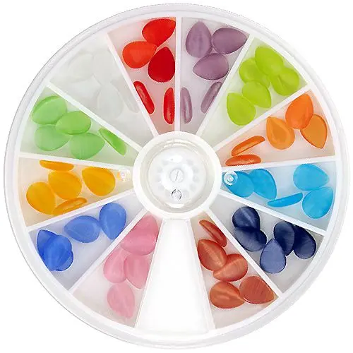 Körömdíszek boxban – könnycseppek