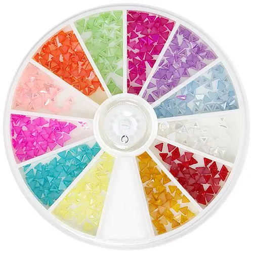 Körömdíszek boxban – háromszögek